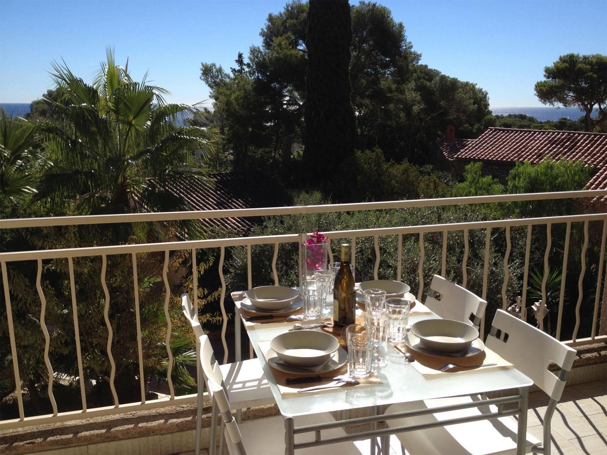 Hotel Et Studios Les Amandiers Saint-Raphael (Var) Exterior foto